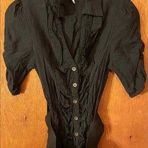 MAX small black top with belt